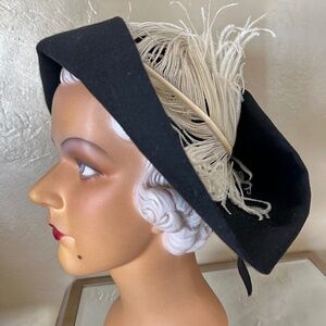 IRRESISTIBLE 1930s' BLACK FELT WIDE BRIM HAT WITH WHITE OSTRICH FEATHER